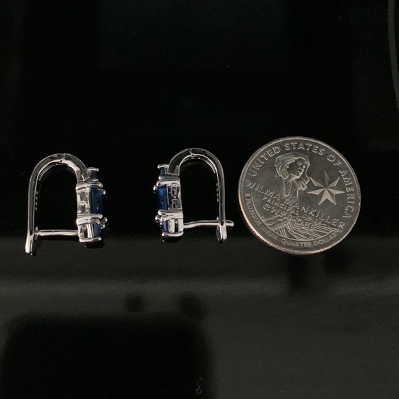 NWOT 18k White Gold Huggies with crystals from Swarovski - Picture 2 of 3